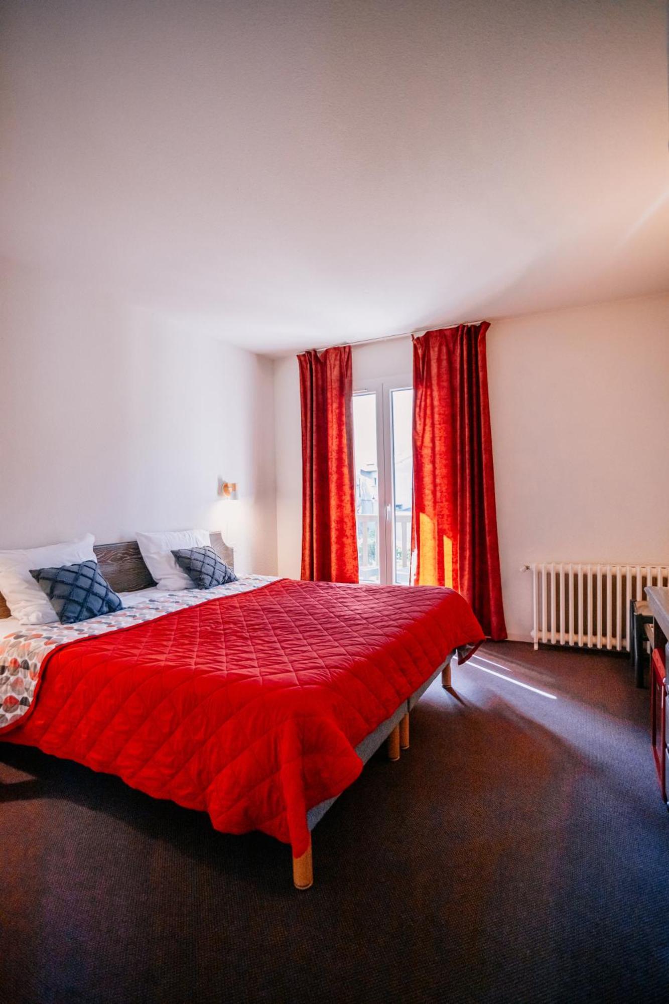 Hotel Le Montaigu Luz-Saint-Sauveur Exteriör bild